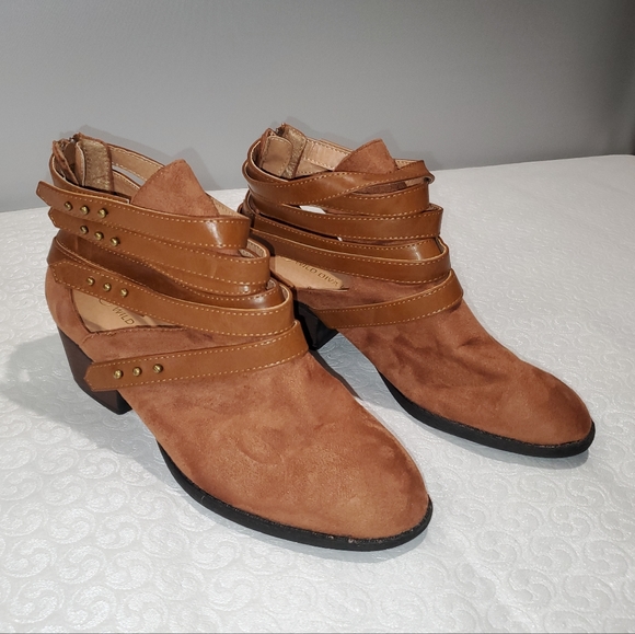 Ladies Wild Diva Lounge Ankle Booties - Picture 1 of 6